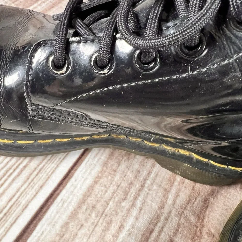 Dr. Martens 1460 Black Patent Leather 8 Hole Lace-Up Unisex Boots Shoes Size 8
